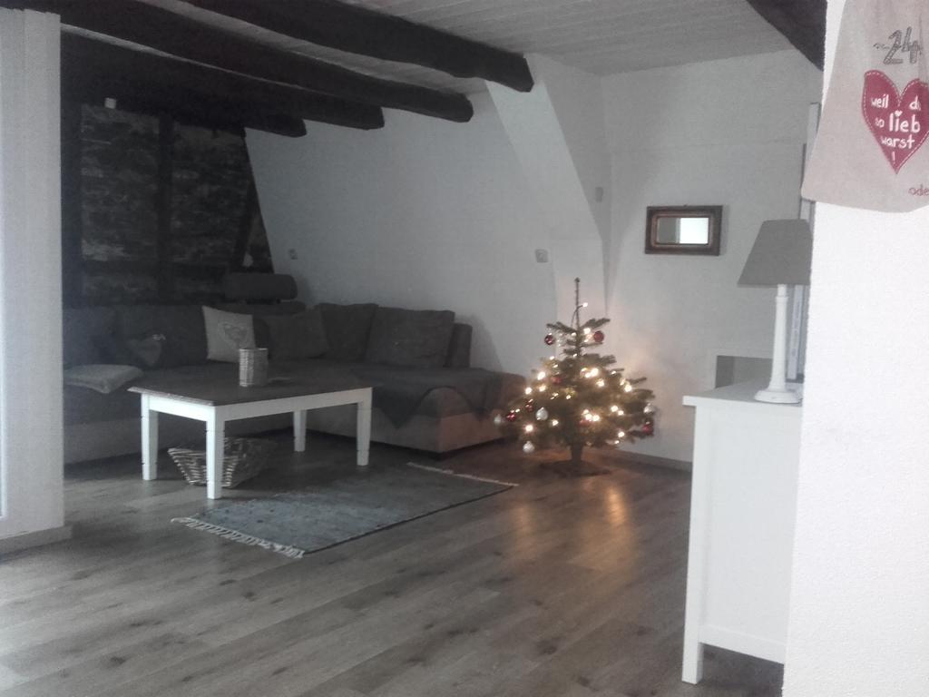 Ferienwohnung-Hallebach Целль-ан-дер-Мозель Экстерьер фото